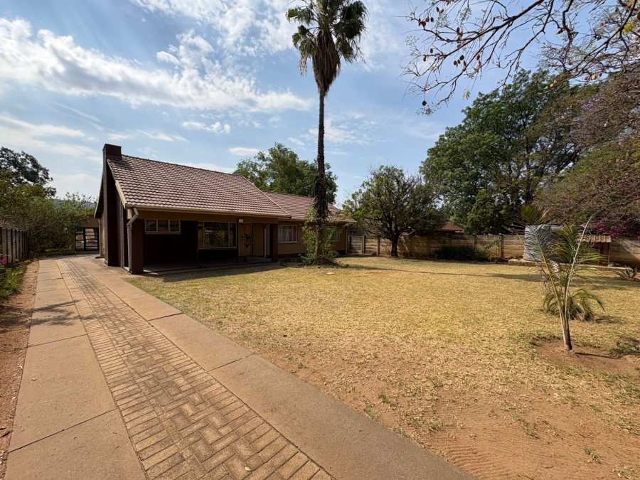 3 Bedroom Property for Sale in Protea Park North West